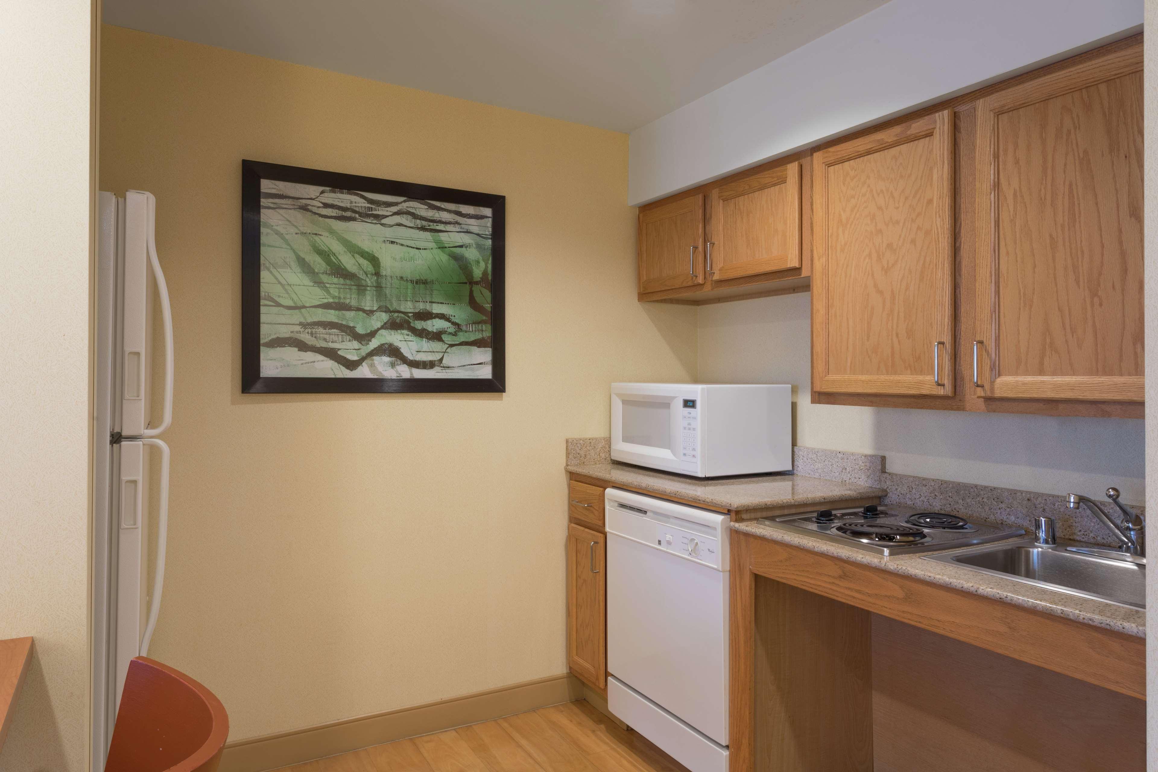 Homewood Suites By Hilton Newark-Wilmington South Area Екстериор снимка