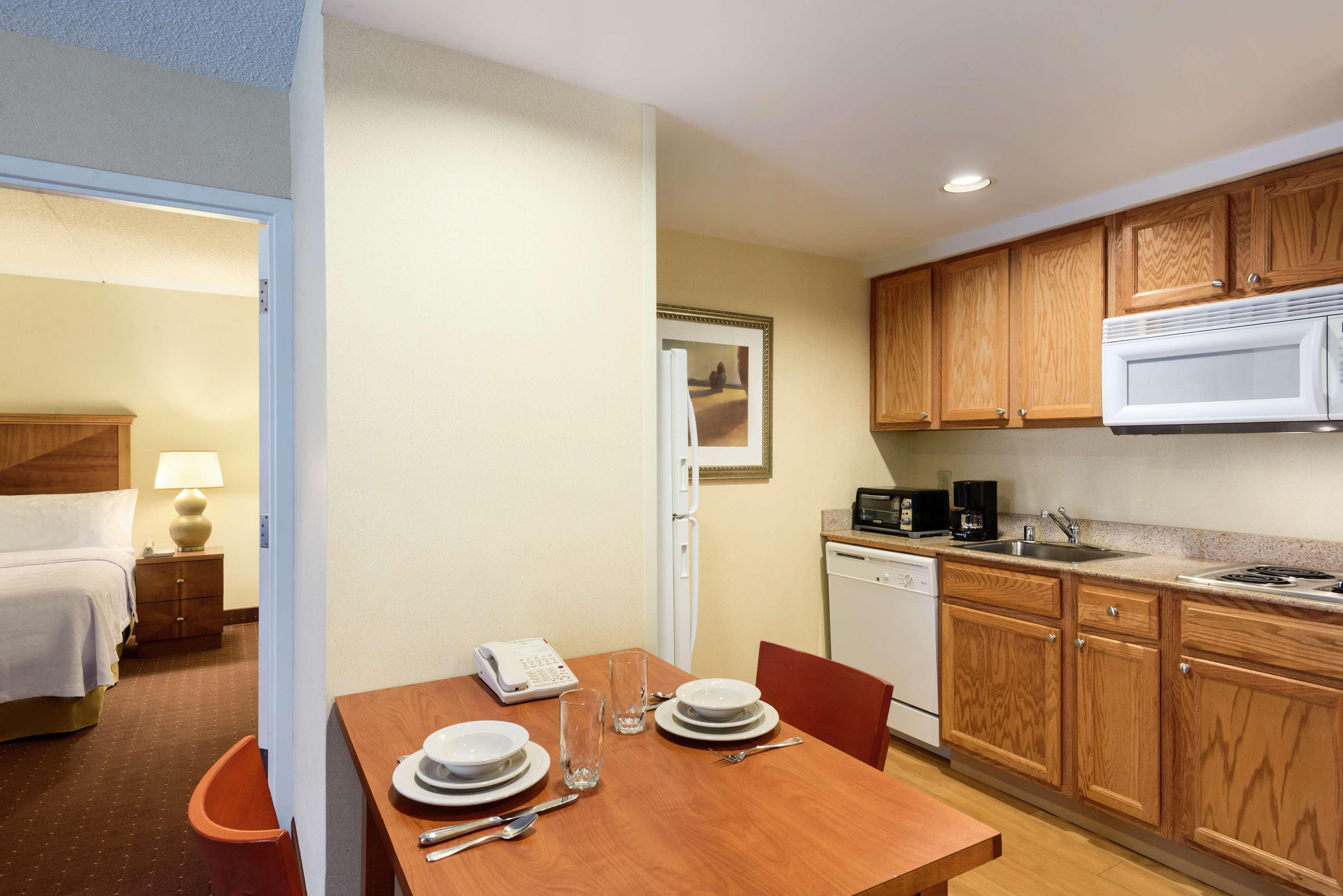 Homewood Suites By Hilton Newark-Wilmington South Area Екстериор снимка