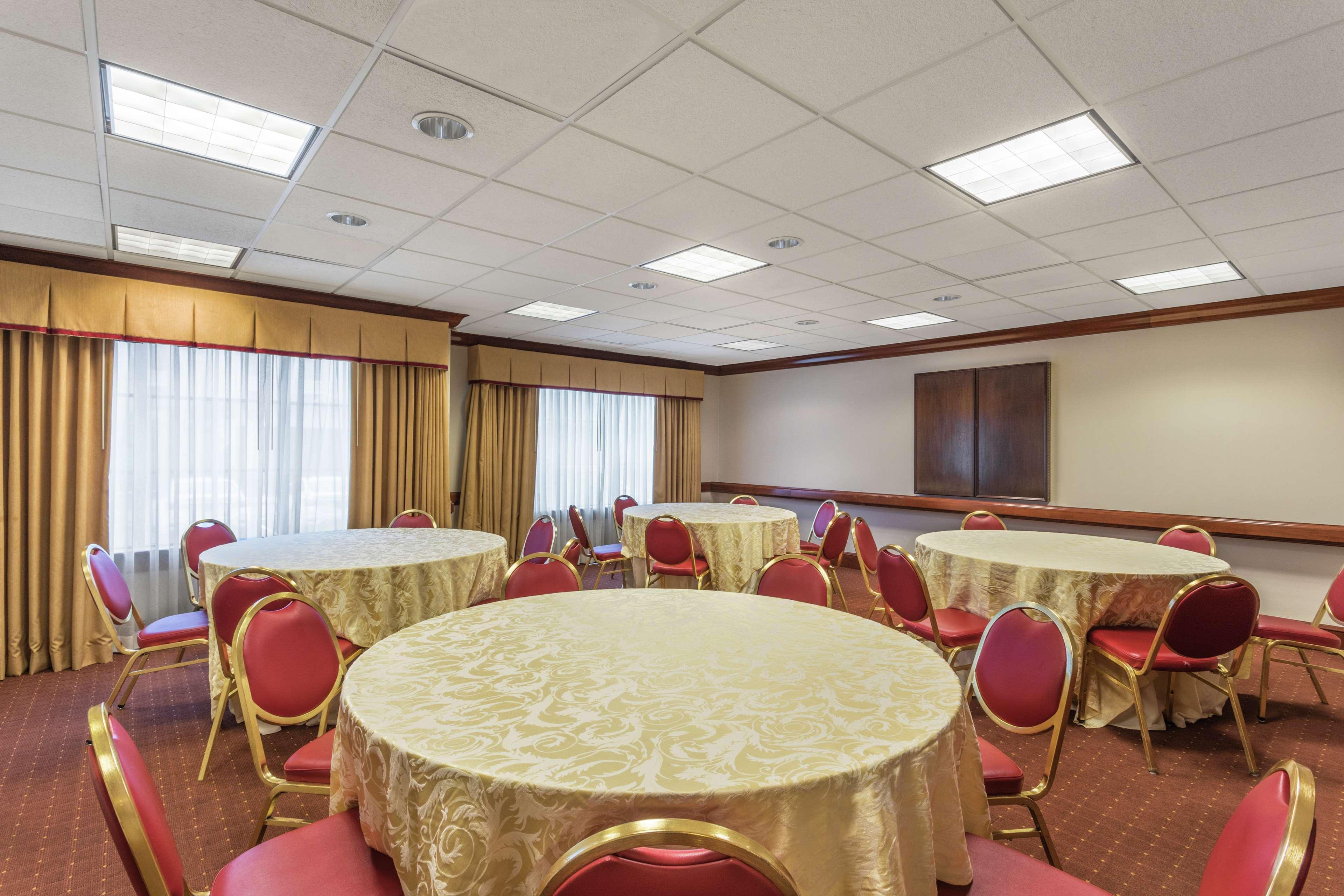 Homewood Suites By Hilton Newark-Wilmington South Area Екстериор снимка